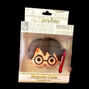 HARRY POTTER AIRPODS CASE generation 1 and 2 NWT